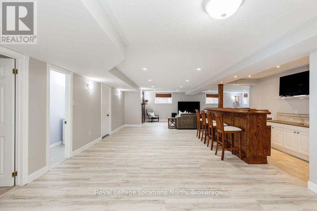 424 Ramblewood Drive, Wasaga Beach, Ontario  L9Z 1P3 - Photo 23 - S12932338