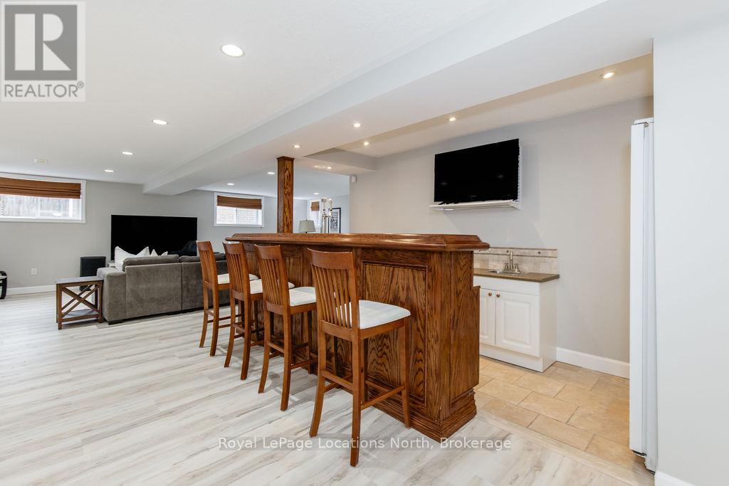 424 Ramblewood Drive, Wasaga Beach, Ontario  L9Z 1P3 - Photo 25 - S12932338