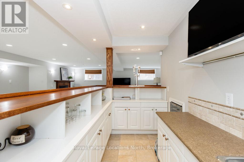 424 Ramblewood Drive, Wasaga Beach, Ontario  L9Z 1P3 - Photo 26 - S12932338