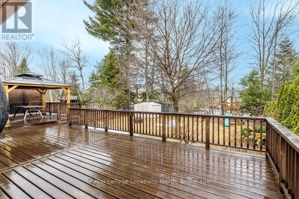 424 Ramblewood Drive, Wasaga Beach, Ontario  L9Z 1P3 - Photo 37 - S12932338