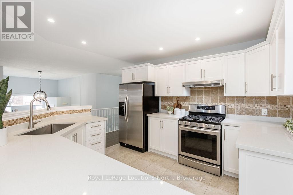 424 Ramblewood Drive, Wasaga Beach, Ontario  L9Z 1P3 - Photo 5 - S12932338