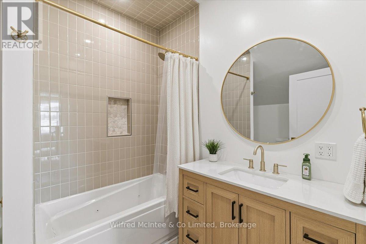 425 Yonge Street S, Brockton, Ontario  N0G 2V0 - Photo 11 - X12932342