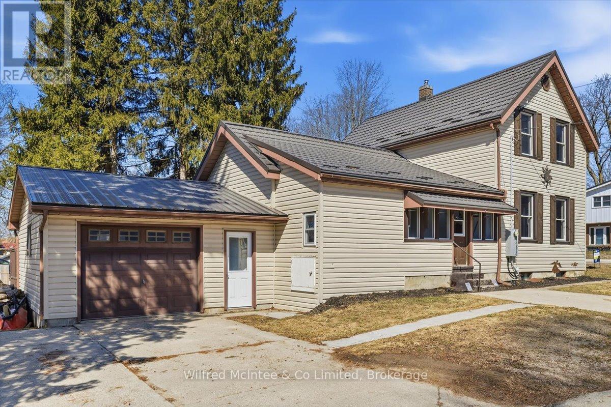 425 Yonge Street S, Brockton, Ontario  N0G 2V0 - Photo 4 - X12932342