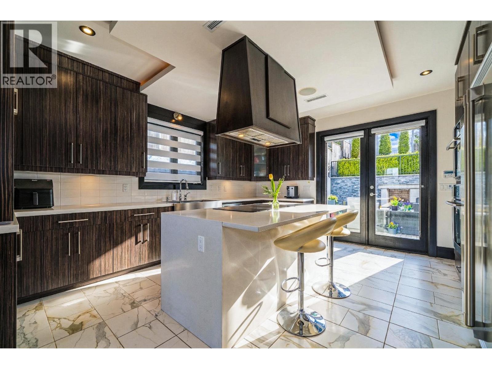 1068 Holdom Avenue, Burnaby, British Columbia  V5B 3V6 - Photo 19 - R3104267