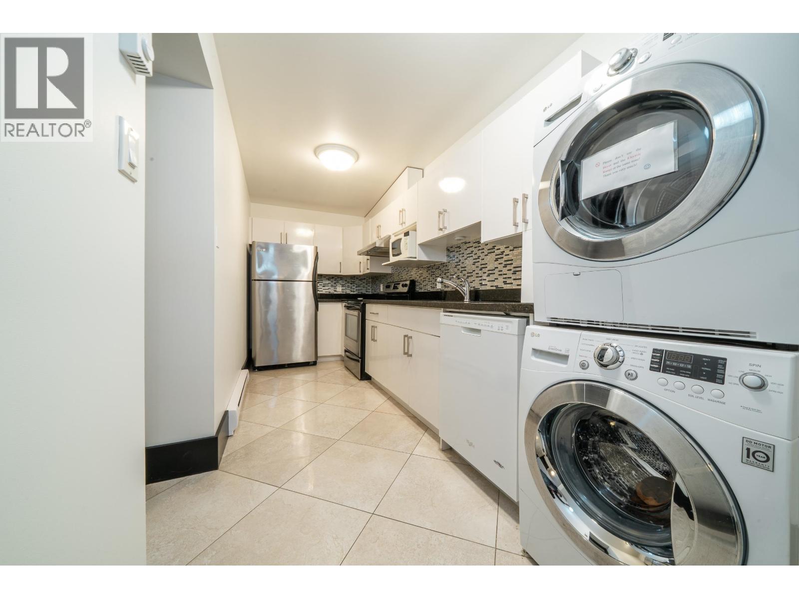 1068 Holdom Avenue, Burnaby, British Columbia  V5B 3V6 - Photo 21 - R3104267