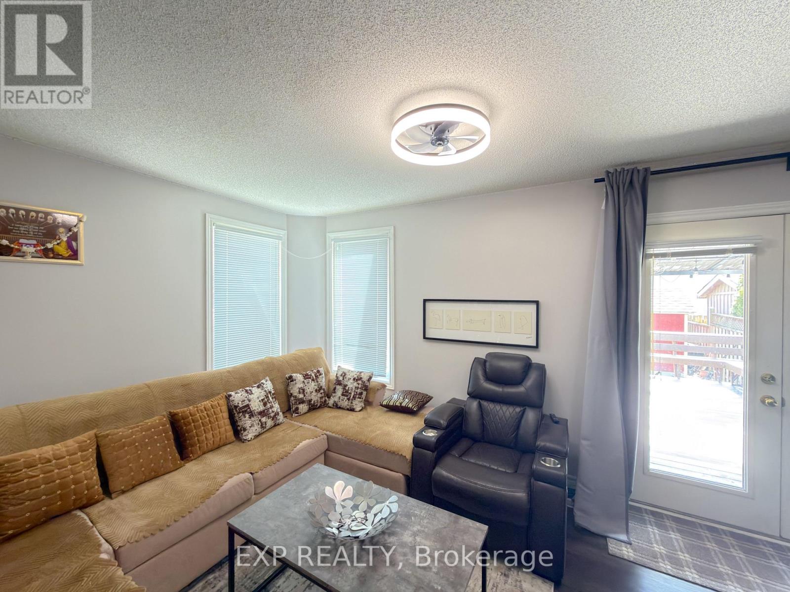 1360 Aspenridge Crescent, London East, Ontario  N5Y 5P1 - Photo 7 - X12932352