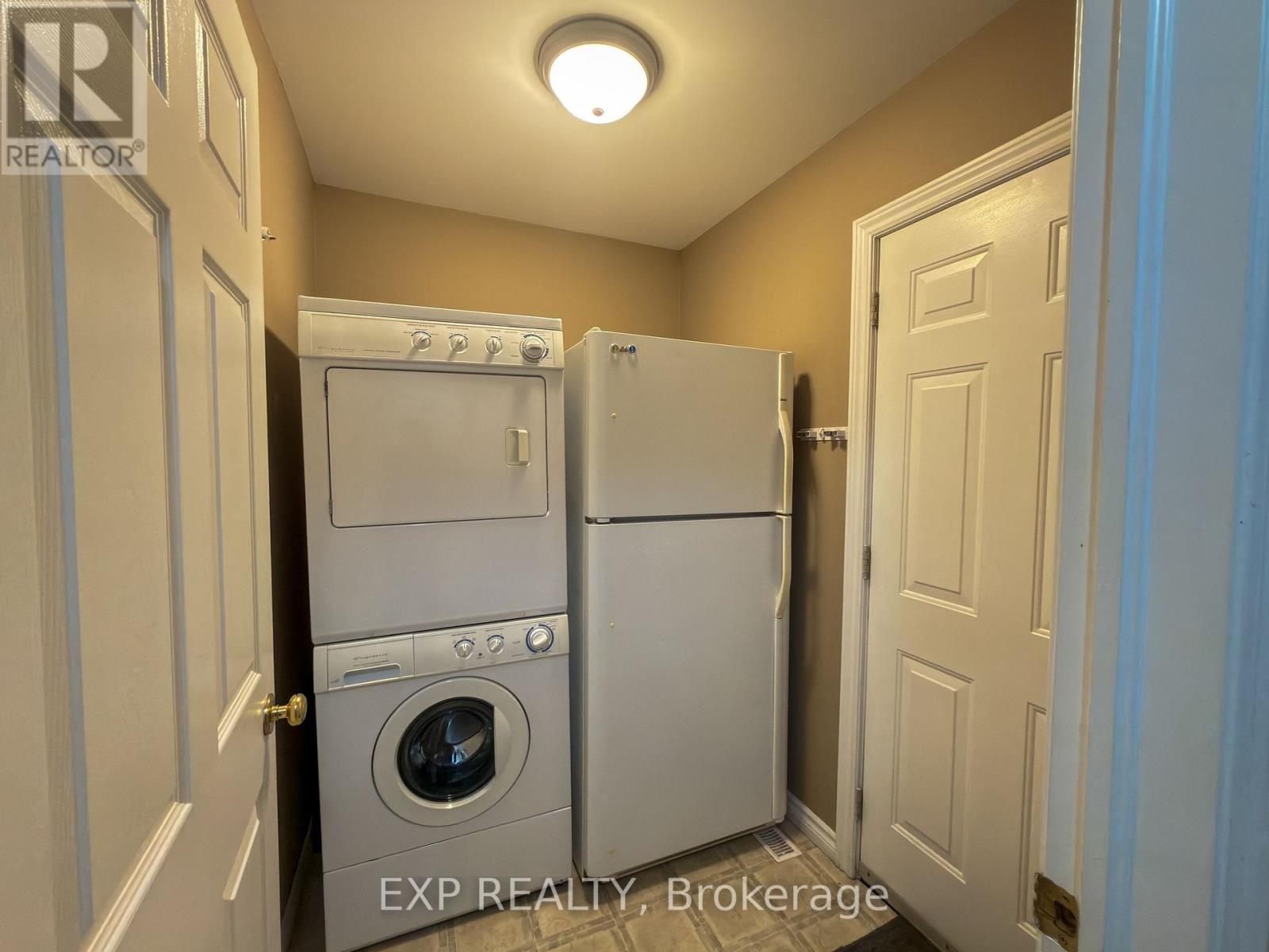 1360 Aspenridge Crescent, London East, Ontario  N5Y 5P1 - Photo 8 - X12932352