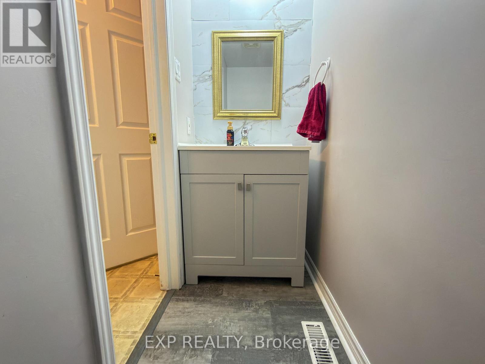 1360 Aspenridge Crescent, London East, Ontario  N5Y 5P1 - Photo 9 - X12932352