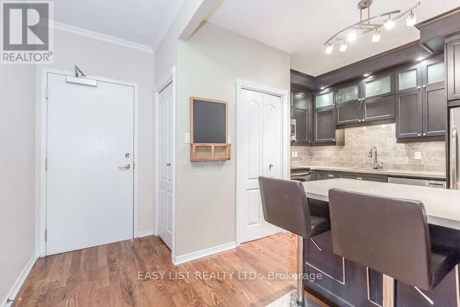 1001 - 393 KING STREET W, Toronto, Ontario