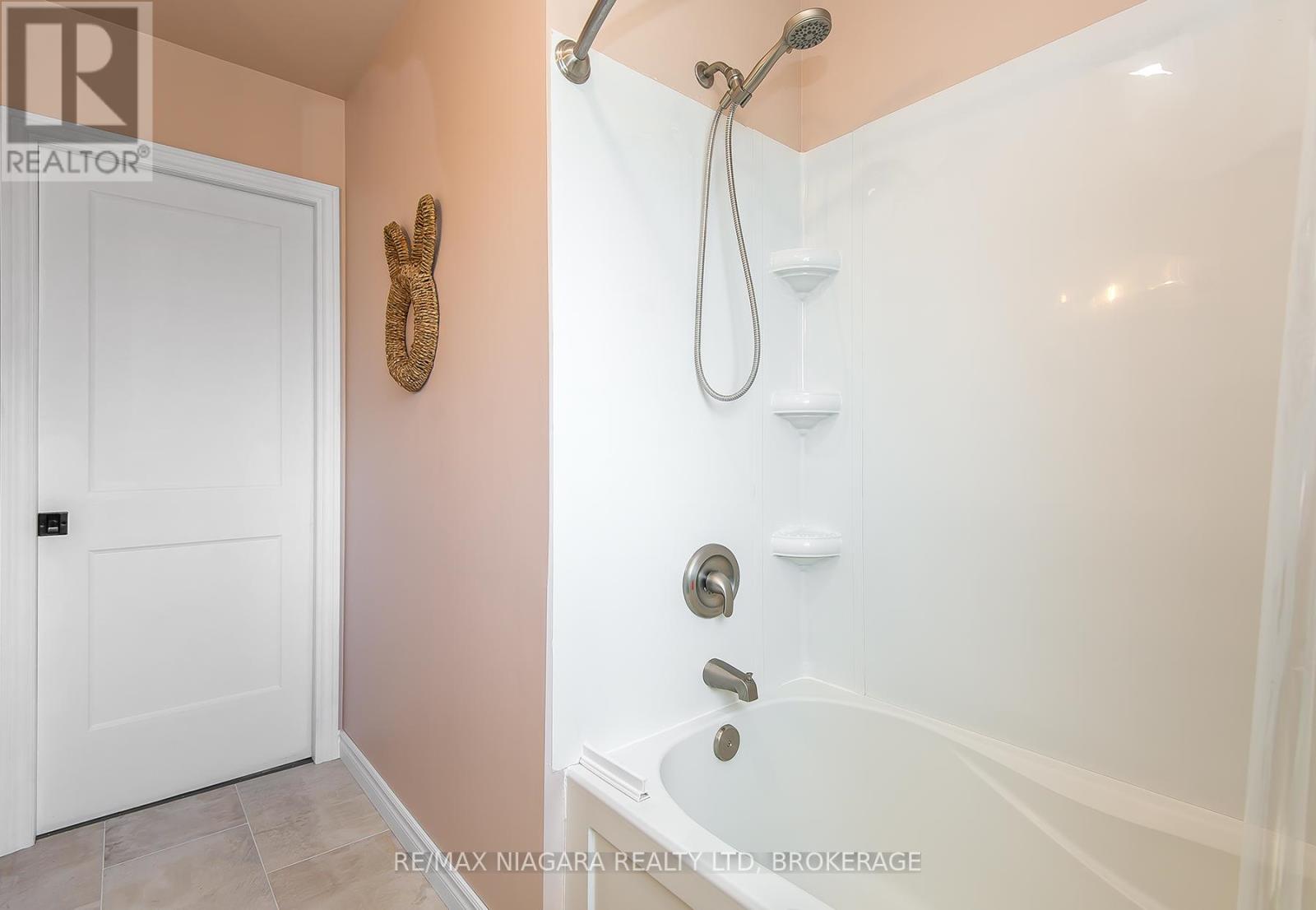 87 Knoll Street, Port Colborne, Ontario  L3K 5A7 - Photo 30 - X12932356