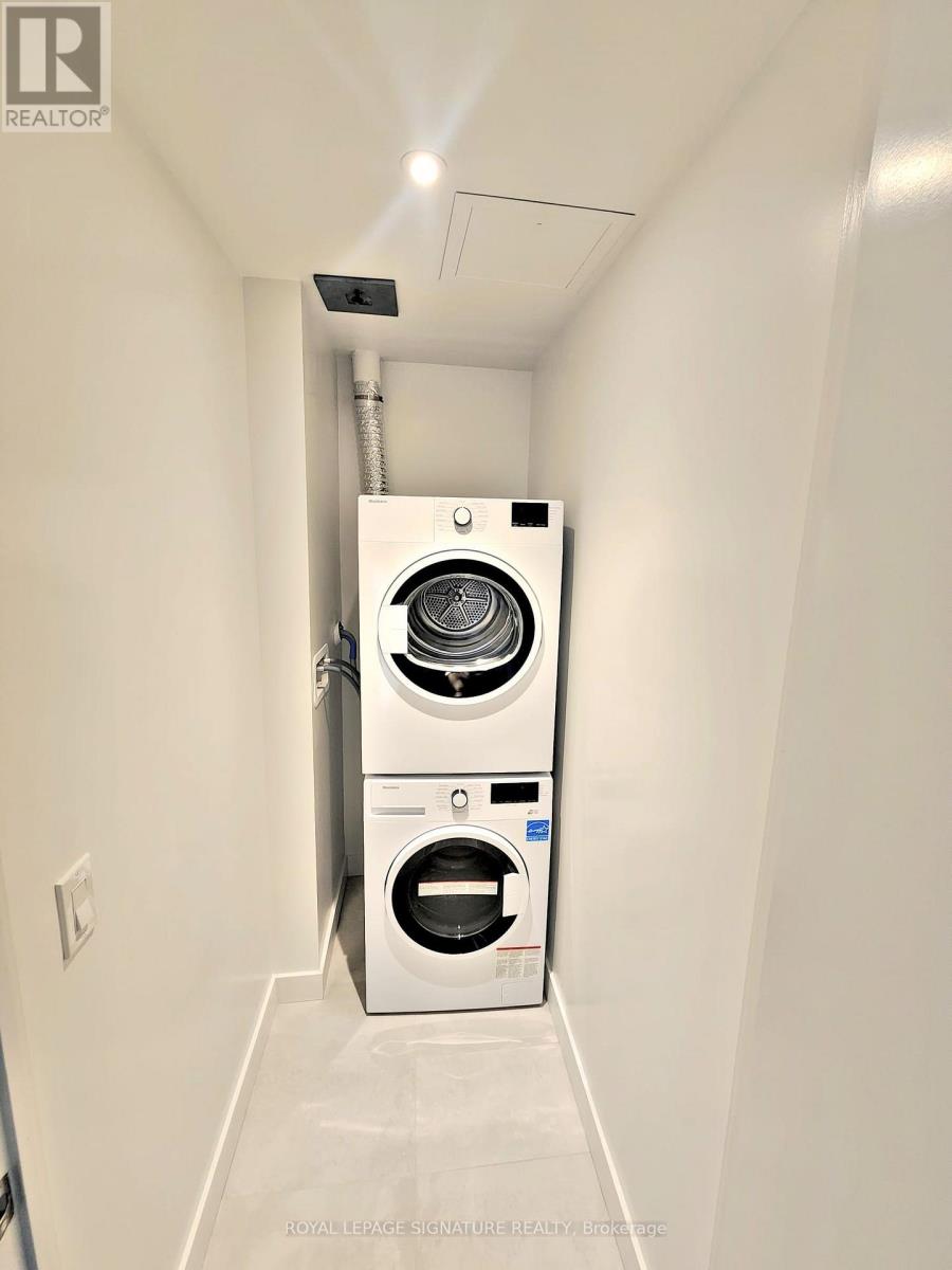 317 - 448 Burnhamthorpe Road, Mississauga (City Centre), Ontario  L5B 0R4 - Photo 16 - W12932336