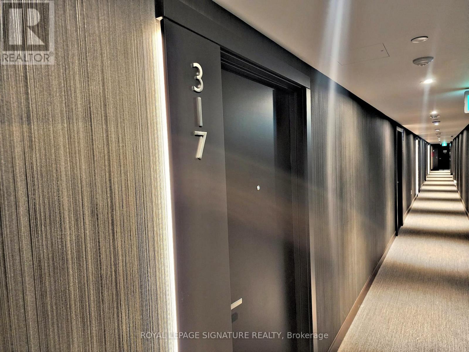 317 - 448 Burnhamthorpe Road, Mississauga (City Centre), Ontario  L5B 0R4 - Photo 2 - W12932336