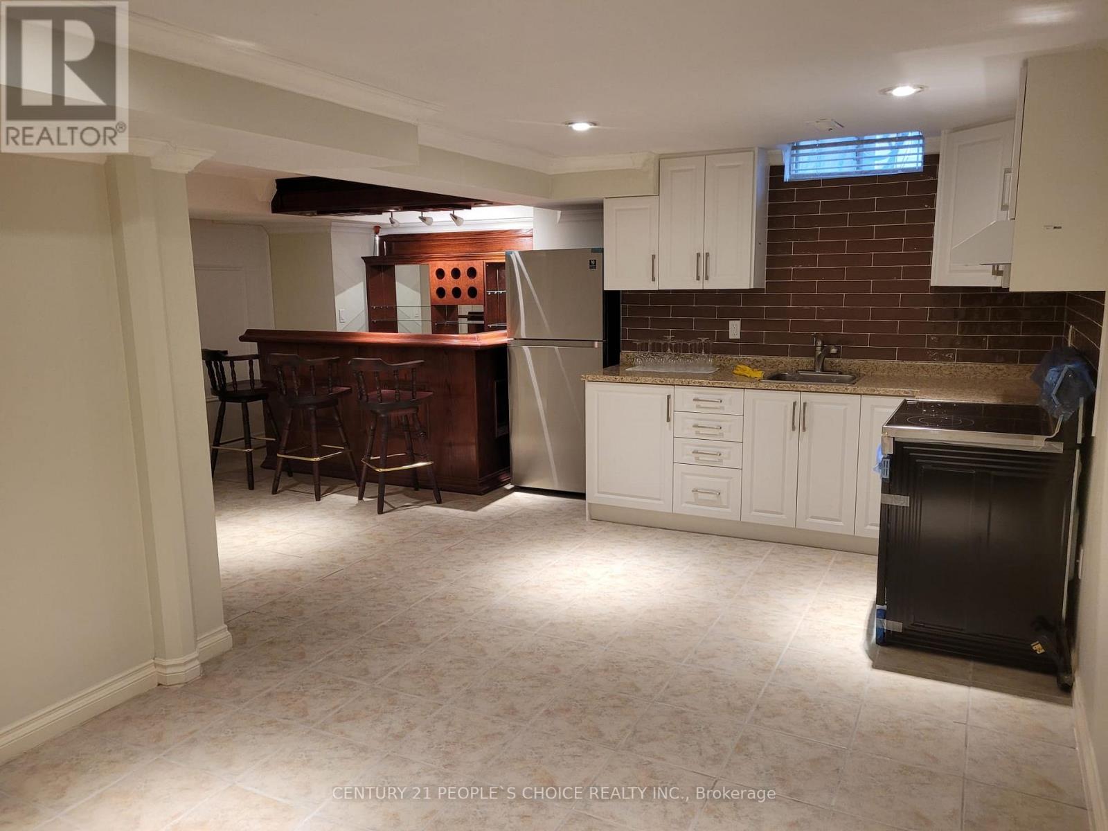 Bsmnt - 2524 Banfield Road, Mississauga (Central Erin Mills), Ontario  L5M 5G2 - Photo 4 - W12932340