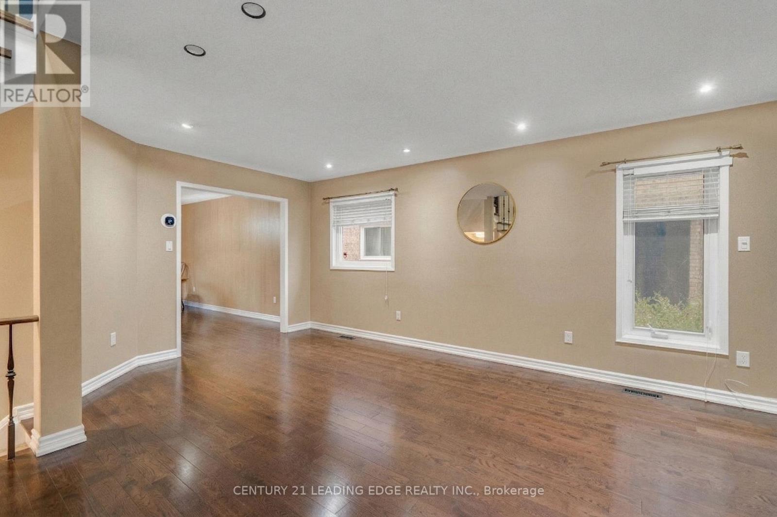 7166 Sandhurst Drive, Mississauga, Ontario  L5N 7H1 - Photo 10 - W12932354