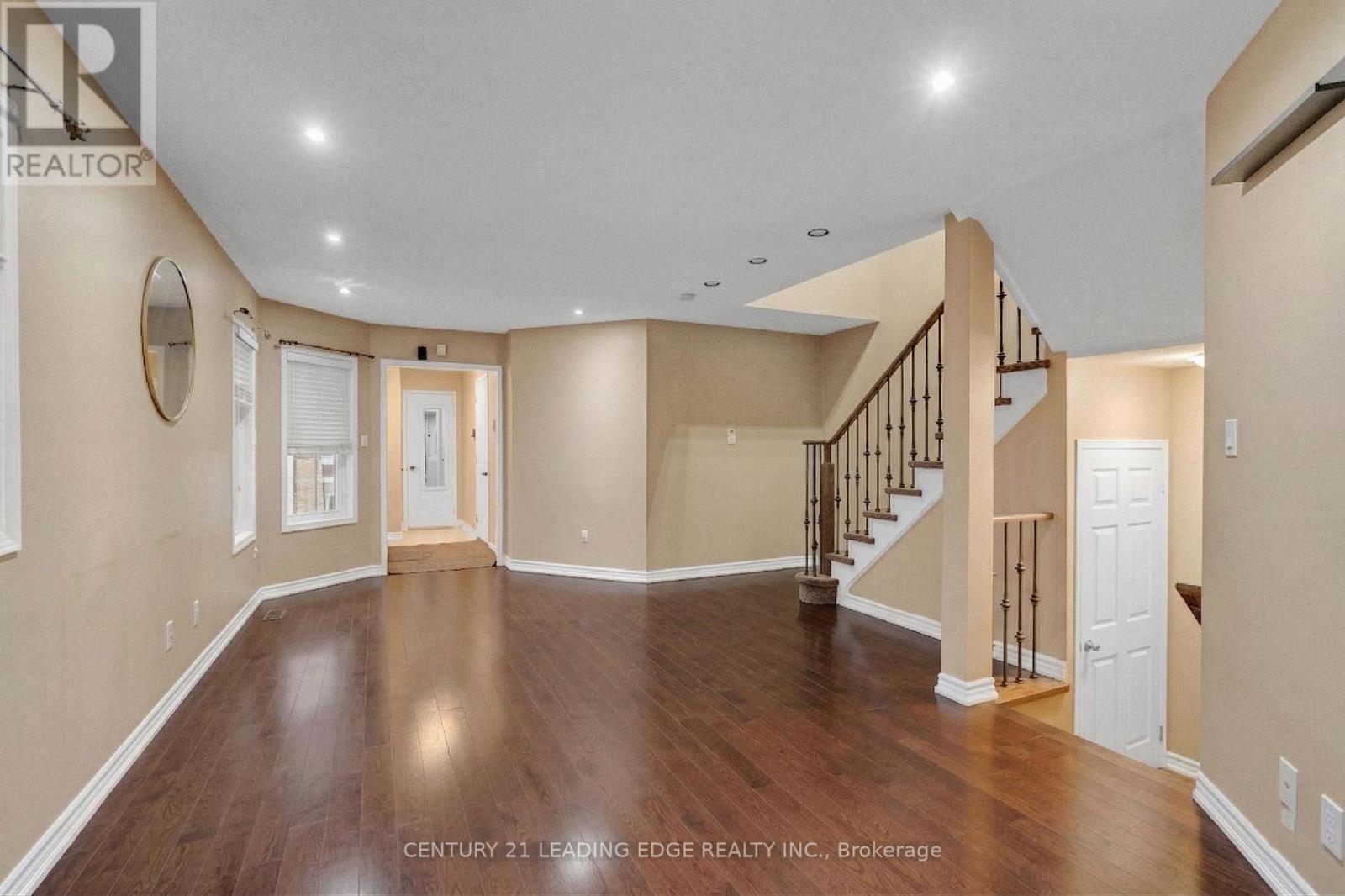 7166 Sandhurst Drive, Mississauga, Ontario  L5N 7H1 - Photo 11 - W12932354