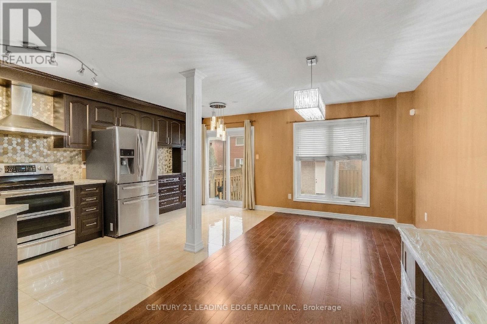 7166 Sandhurst Drive, Mississauga, Ontario  L5N 7H1 - Photo 13 - W12932354