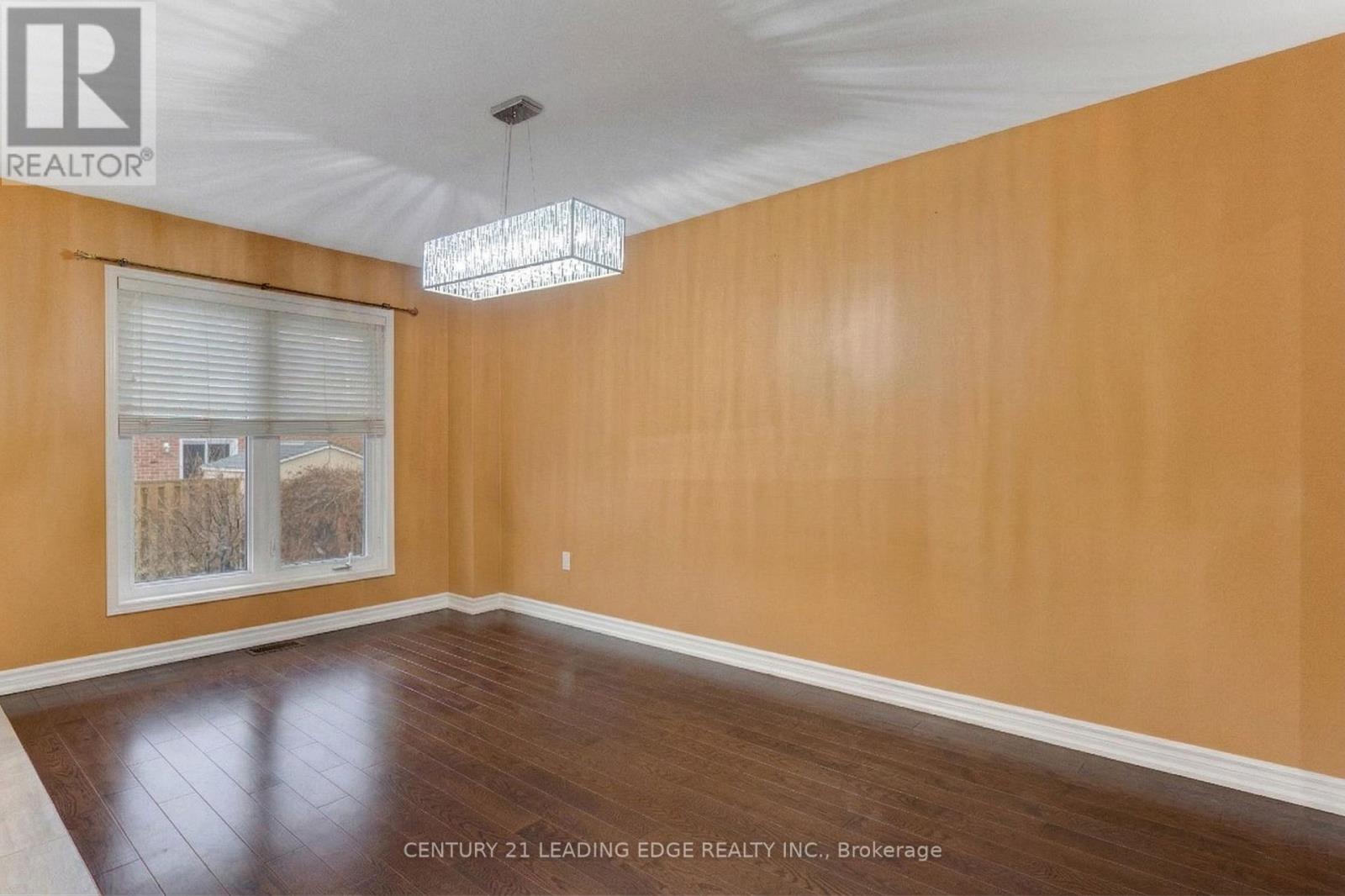 7166 Sandhurst Drive, Mississauga, Ontario  L5N 7H1 - Photo 14 - W12932354