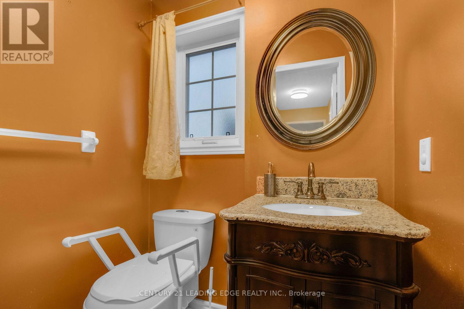 7166 Sandhurst Drive, Mississauga, Ontario  L5N 7H1 - Photo 17 - W12932354