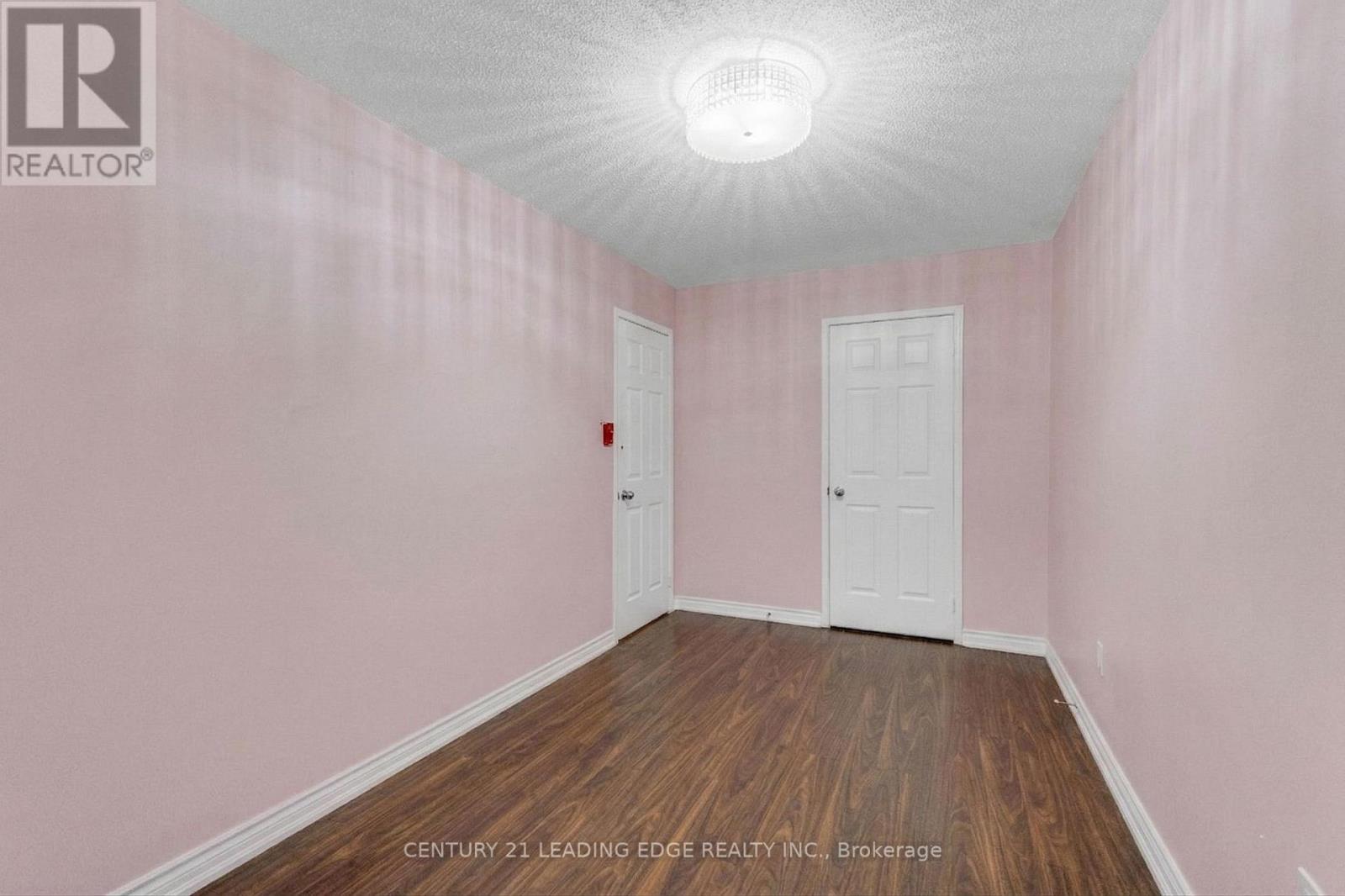 7166 Sandhurst Drive, Mississauga, Ontario  L5N 7H1 - Photo 25 - W12932354