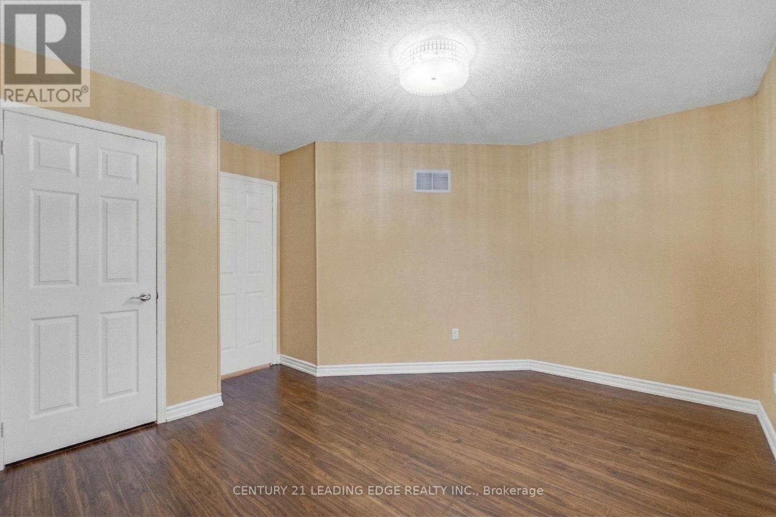 7166 Sandhurst Drive, Mississauga, Ontario  L5N 7H1 - Photo 28 - W12932354