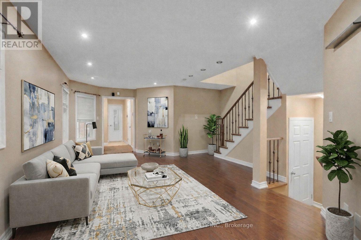 7166 Sandhurst Drive, Mississauga, Ontario  L5N 7H1 - Photo 7 - W12932354