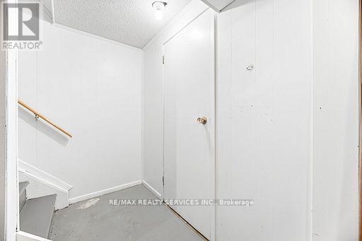 92 - 900 Central Park Drive, Brampton, Ontario  L6S 3J6 - Photo 39 - W12932368