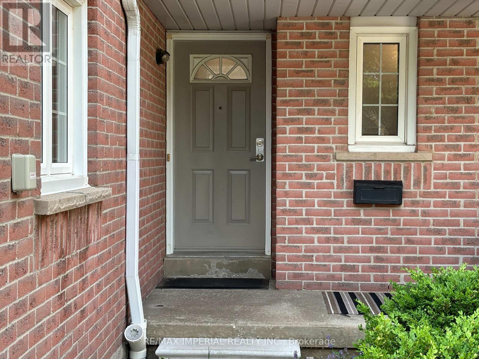 38a - 5205 Glen Erin Drive, Mississauga, Ontario  L5M 5N6 - Photo 2 - W12932376