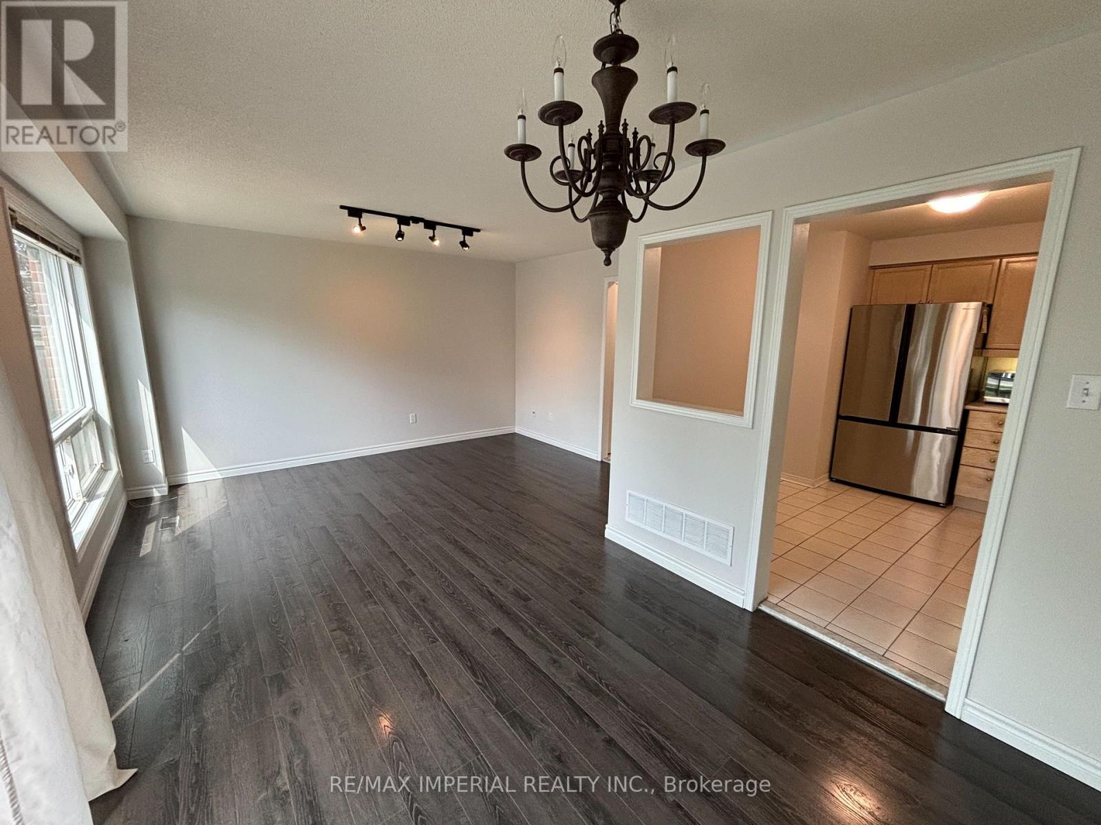 38a - 5205 Glen Erin Drive, Mississauga, Ontario  L5M 5N6 - Photo 4 - W12932376