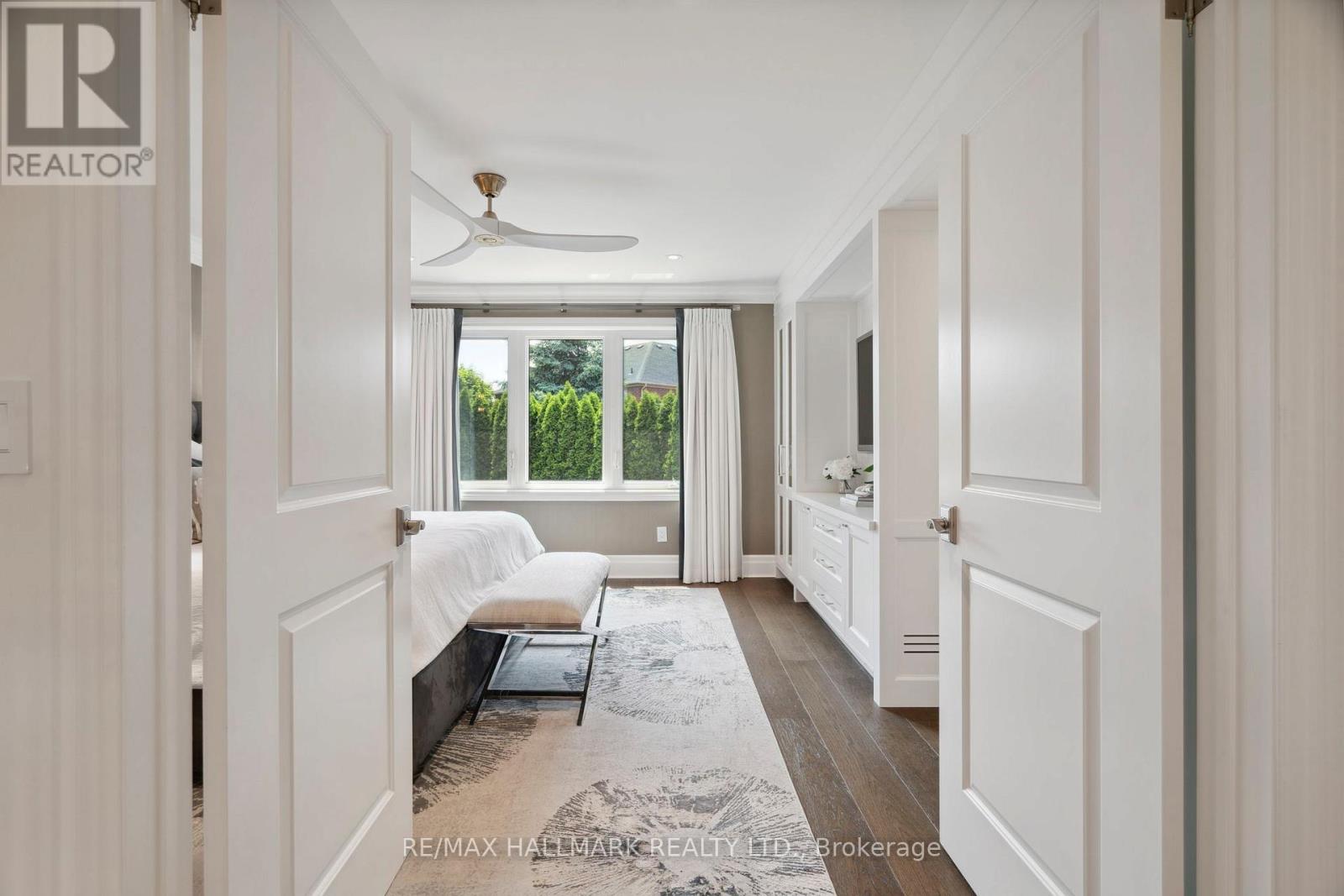 2092 Pinevalley Crescent, Oakville, Ontario  L6H 6L8 - Photo 12 - W12932380