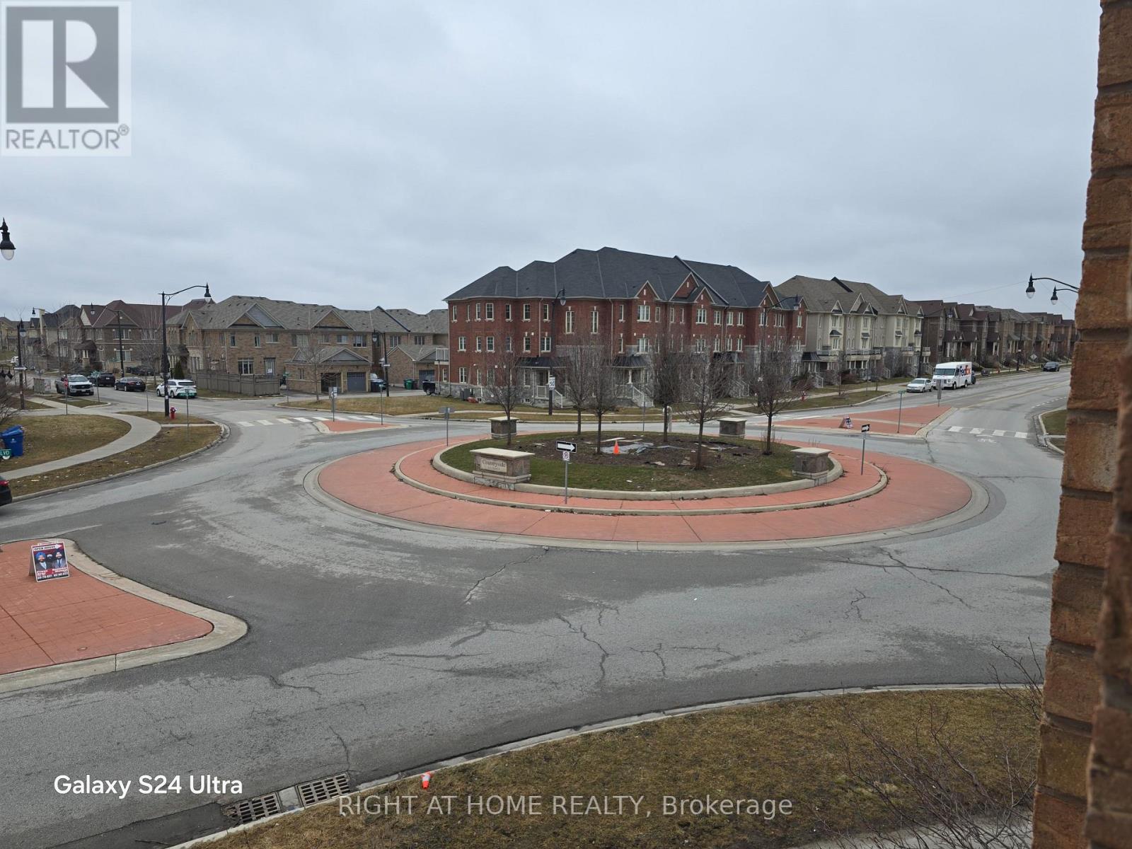 2 - 149 Inspire Blvd. Boulevard, Brampton (Sandringham-Wellington North), Ontario  L6R 3X9 - Photo 3 - W12932384