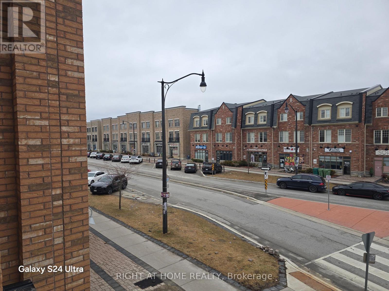 2 - 149 Inspire Blvd. Boulevard, Brampton (Sandringham-Wellington North), Ontario  L6R 3X9 - Photo 4 - W12932384