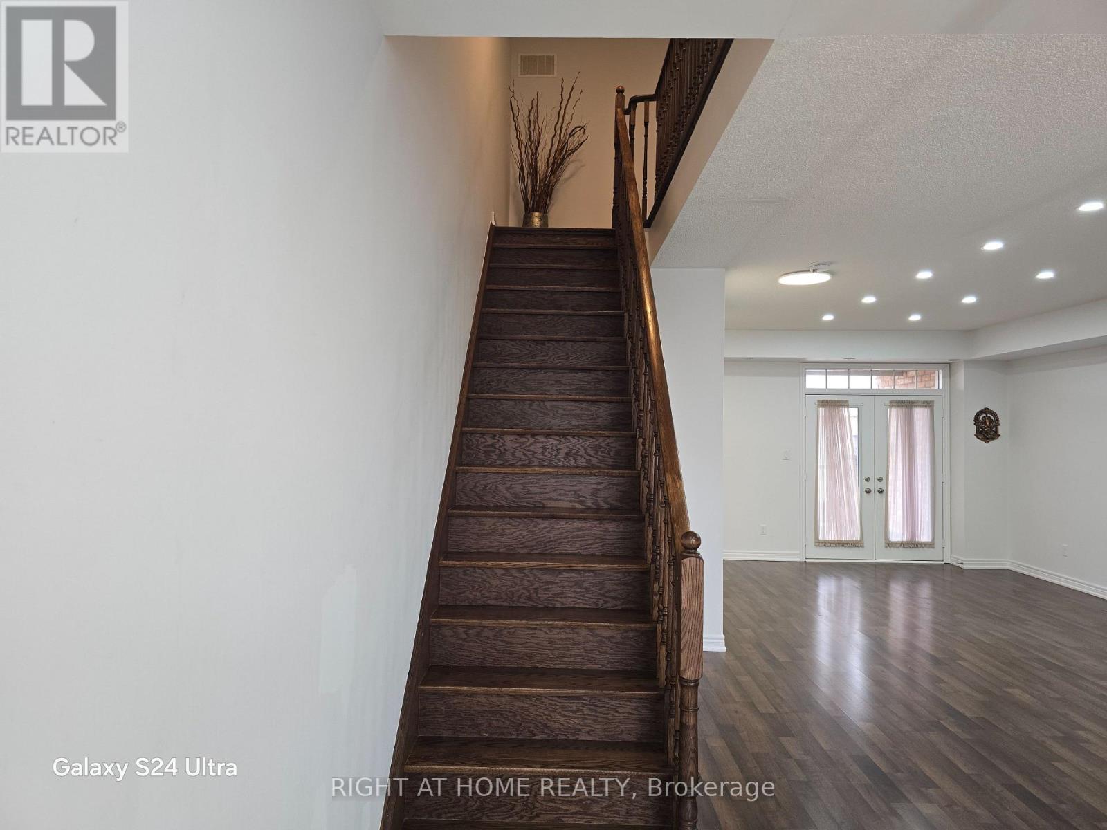 2 - 149 Inspire Blvd. Boulevard, Brampton (Sandringham-Wellington North), Ontario  L6R 3X9 - Photo 7 - W12932384