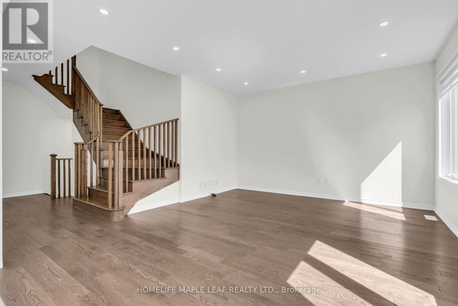 129 Longboat Run W, Brantford, Ontario  N3T 0R8 - Photo 10 - X12932370