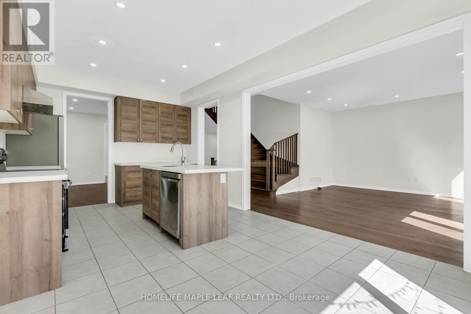 129 Longboat Run W, Brantford, Ontario  N3T 0R8 - Photo 17 - X12932370