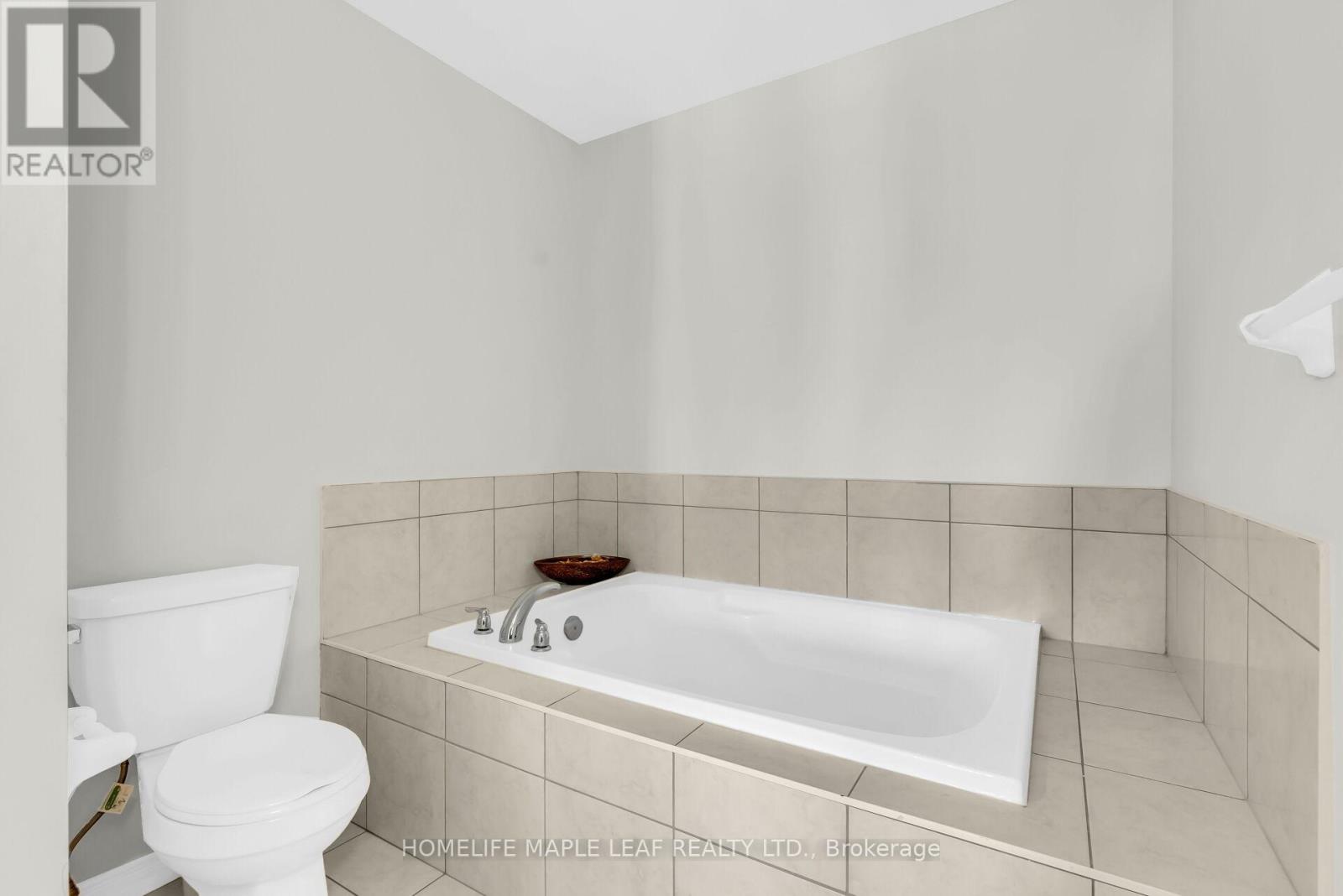 129 Longboat Run W, Brantford, Ontario  N3T 0R8 - Photo 37 - X12932370