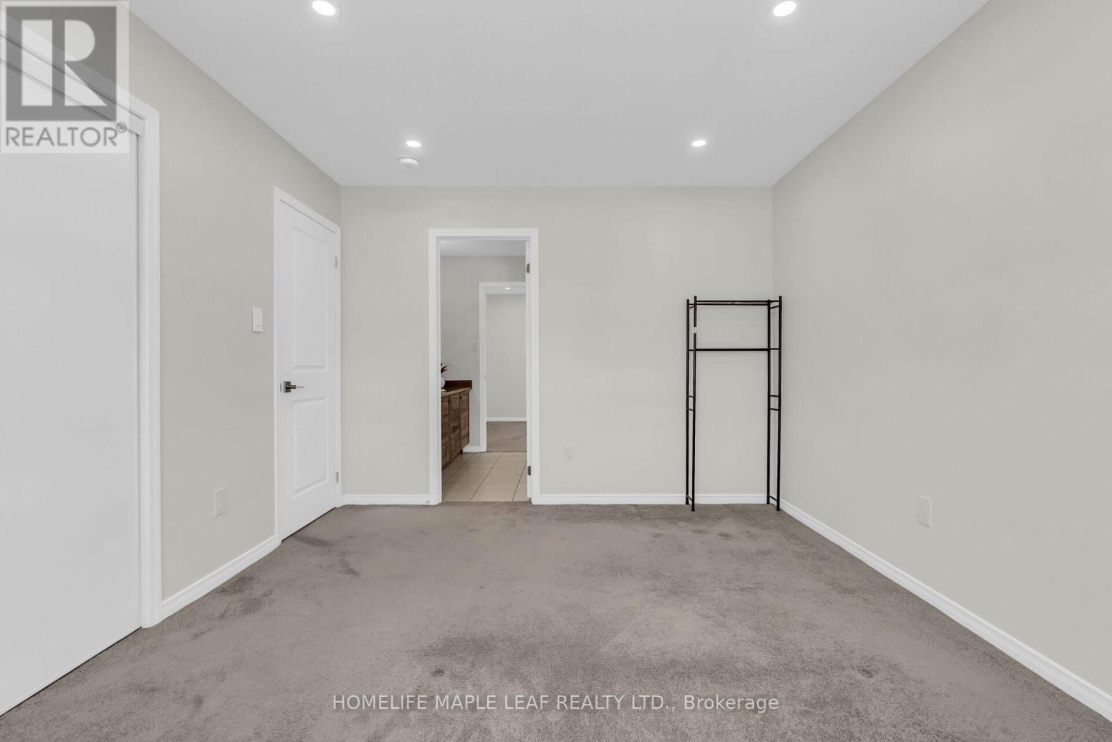 129 Longboat Run W, Brantford, Ontario  N3T 0R8 - Photo 43 - X12932370