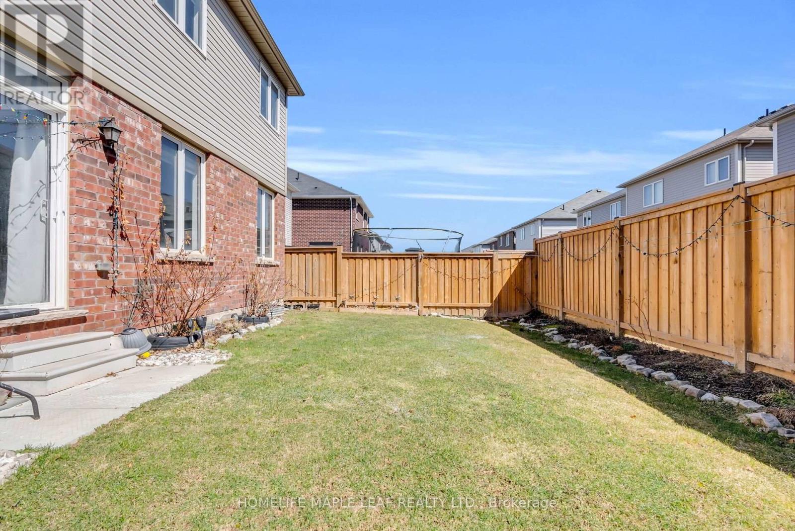 129 Longboat Run W, Brantford, Ontario  N3T 0R8 - Photo 46 - X12932370