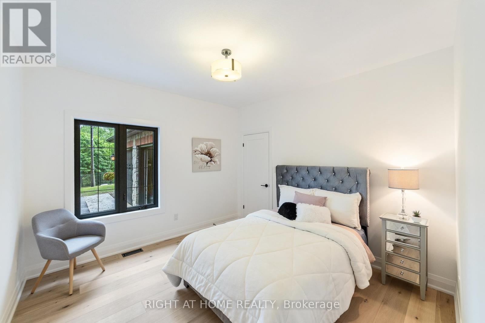 515 Hamilton Drive, Hamilton, Ontario L9G 2A9 - Photo 19 - X12932382