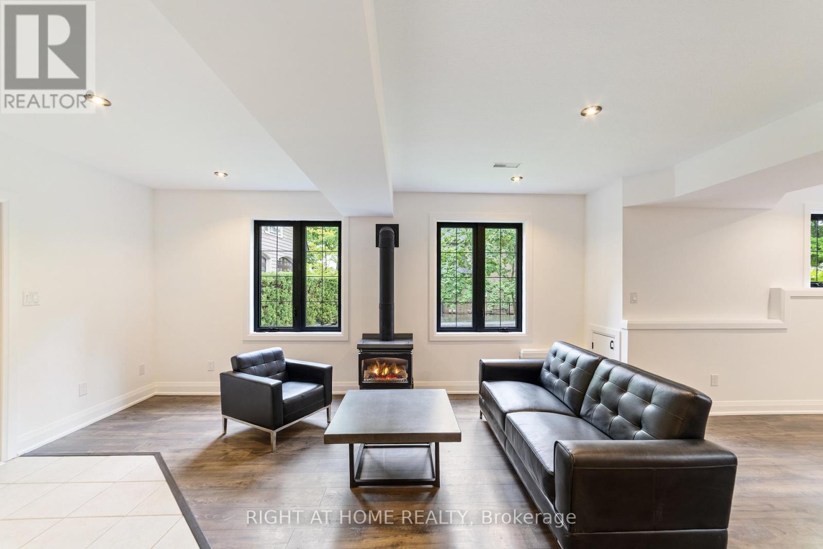 515 Hamilton Drive, Hamilton, Ontario L9G 2A9 - Photo 26 - X12932382