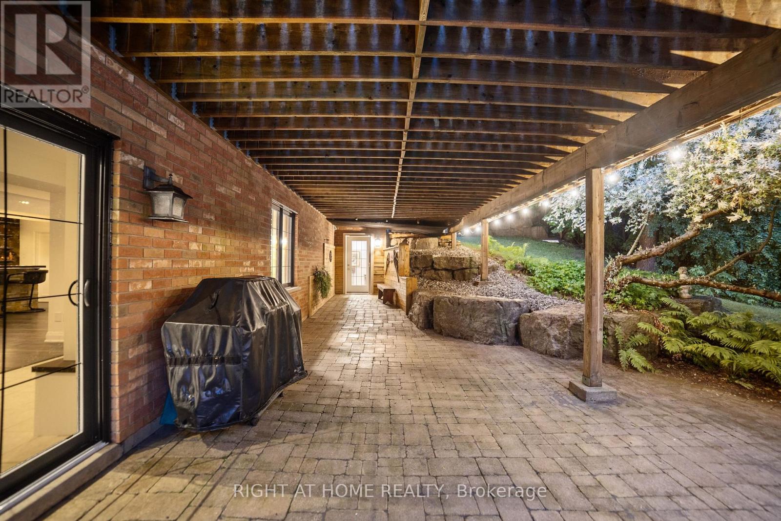 515 Hamilton Drive, Hamilton, Ontario L9G 2A9 - Photo 29 - X12932382