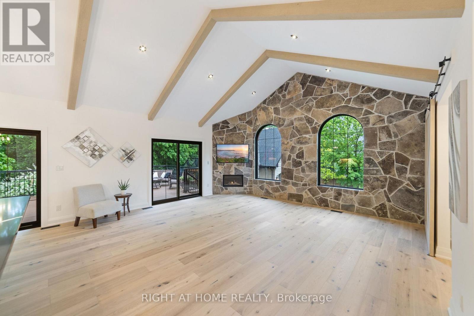 515 Hamilton Drive, Hamilton, Ontario L9G 2A9 - Photo 9 - X12932382