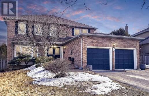 15 BEATTY CRESCENT, Aurora, Ontario
