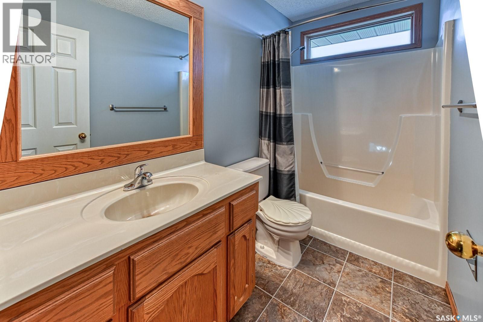 2659 Lacombe Crescent E, Regina, Saskatchewan  S4V 1T4 - Photo 25 - SK031456