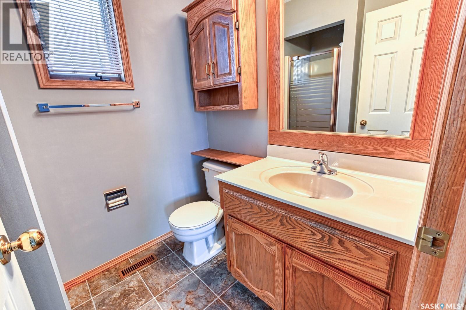 2659 Lacombe Crescent E, Regina, Saskatchewan  S4V 1T4 - Photo 14 - SK031456