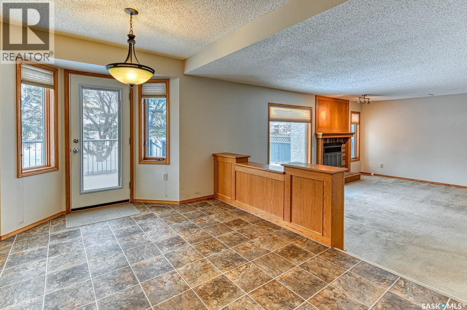 2659 Lacombe Crescent E, Regina, Saskatchewan  S4V 1T4 - Photo 6 - SK031456