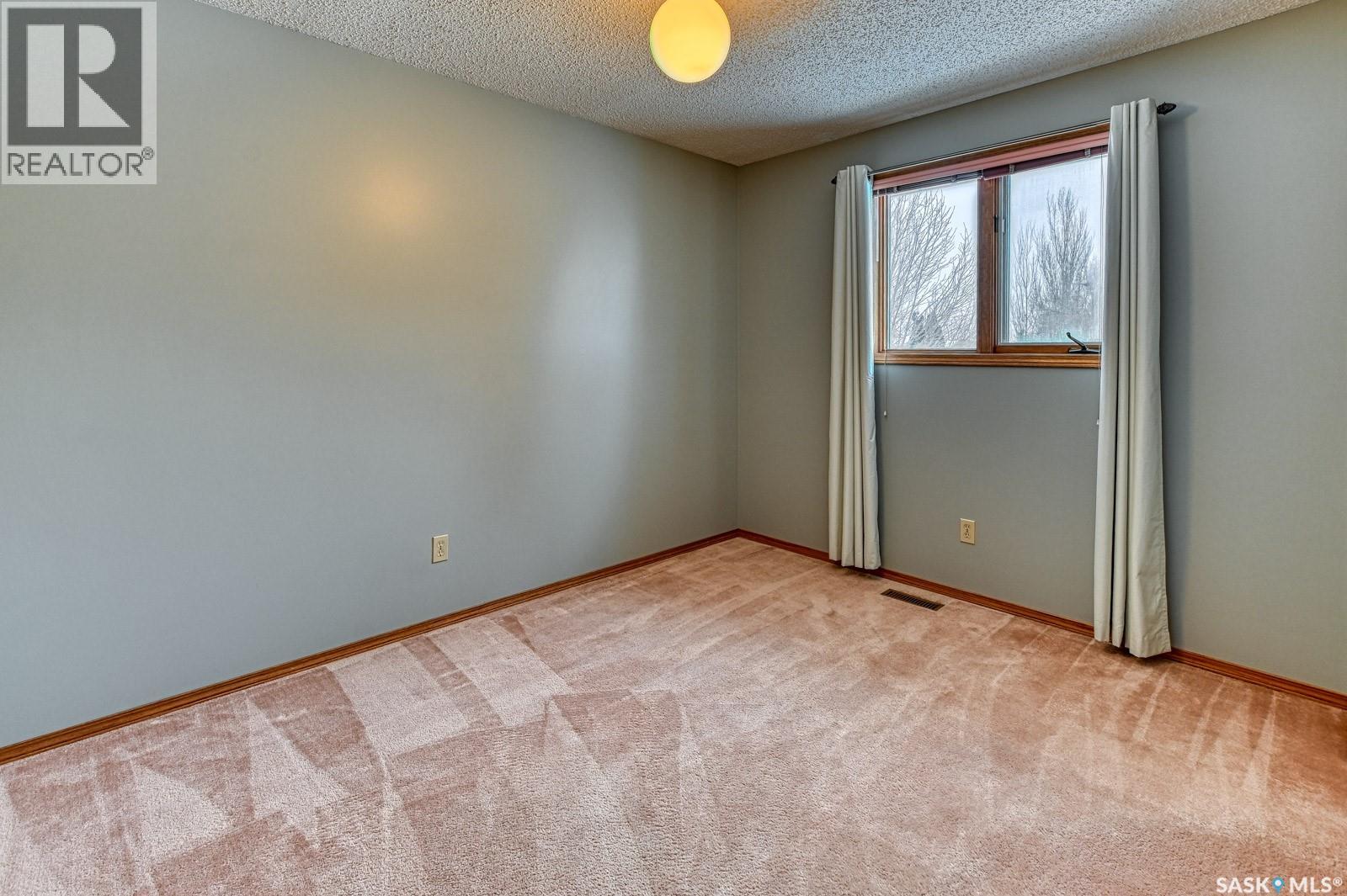 2659 Lacombe Crescent E, Regina, Saskatchewan  S4V 1T4 - Photo 22 - SK031456