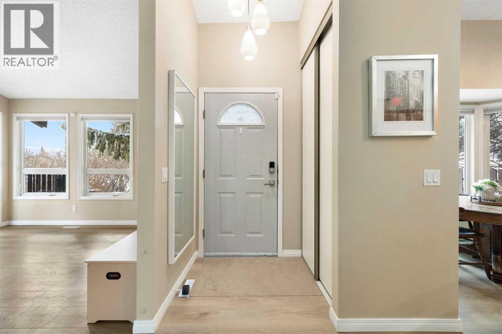 815 Ranchview Circle Nw, Calgary, Alberta  T3G 1B2 - Photo 6 - A2292143