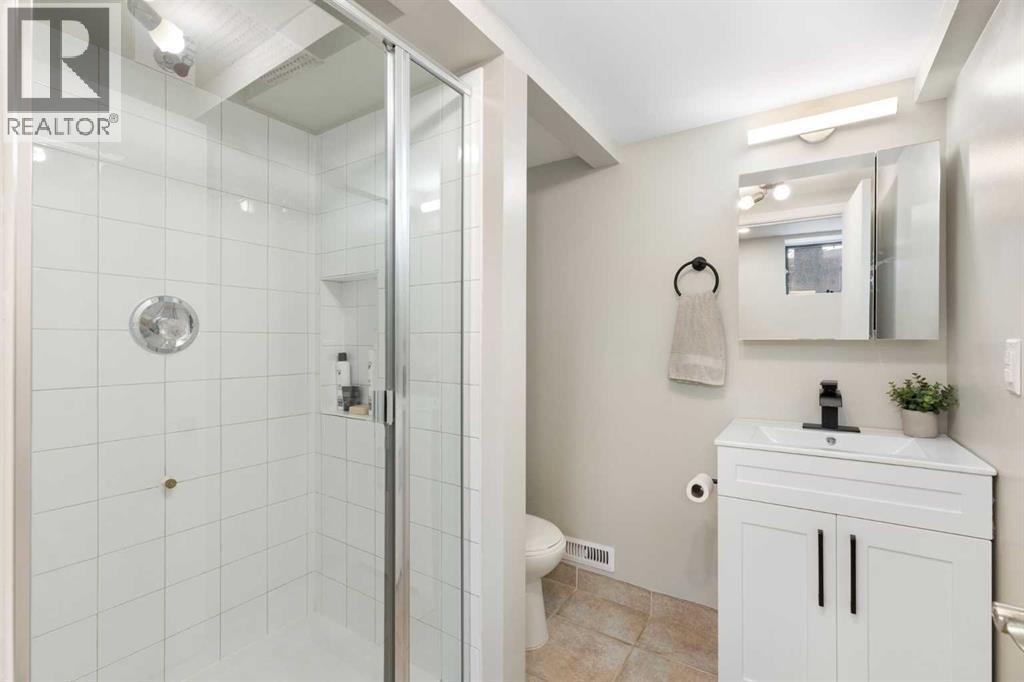 815 Ranchview Circle Nw, Calgary, Alberta  T3G 1B2 - Photo 38 - A2292143