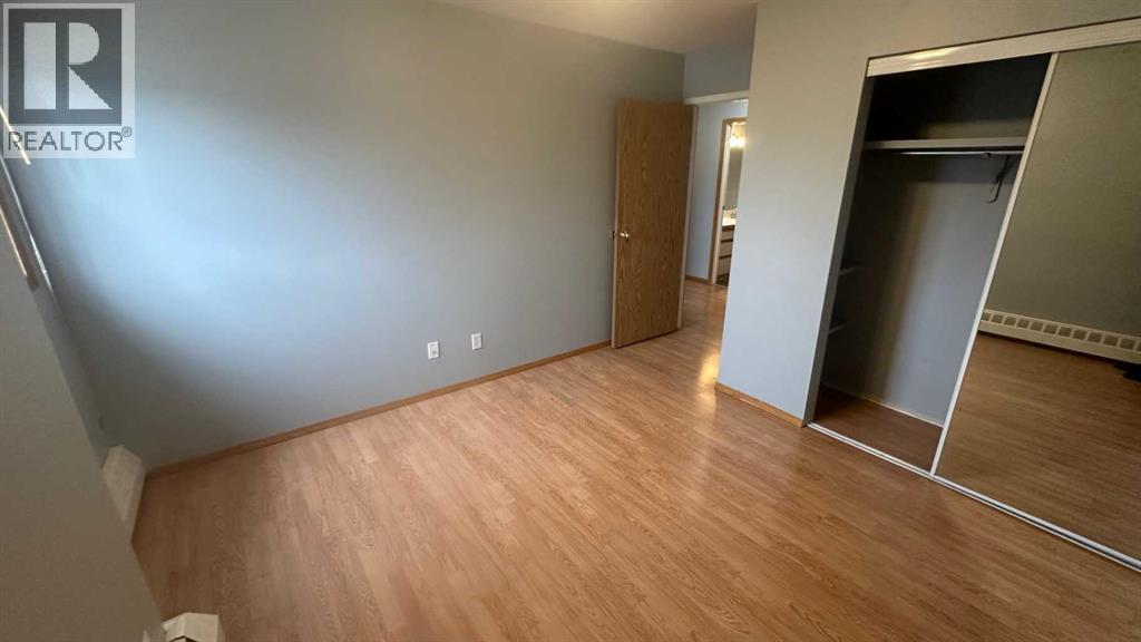 8, 6203 Bowness Road NW, Calgary, Alberta  T3B 0E2 - Photo 9 - A2296202