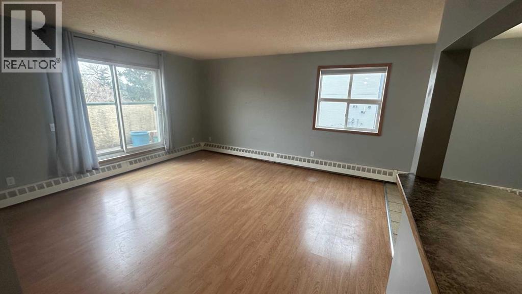 8, 6203 Bowness Road NW, Calgary, Alberta  T3B 0E2 - Photo 5 - A2296202